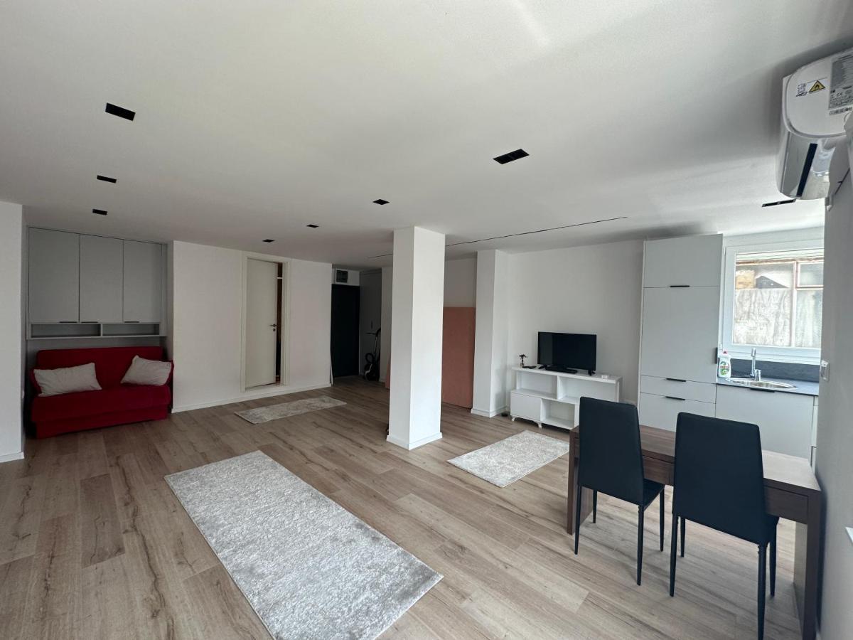 Studio Y Gjakova Εξωτερικό φωτογραφία